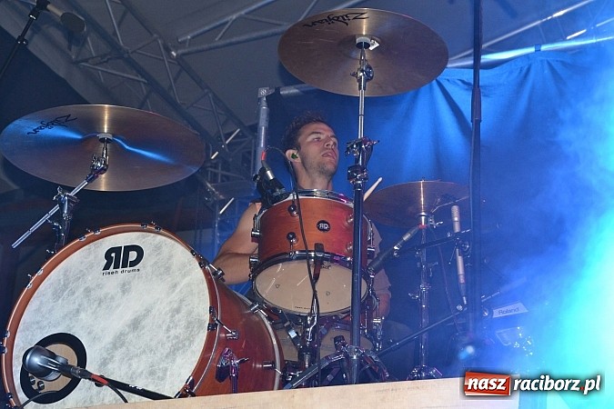 Zdjęcie w galerii na portalu naszraciborz.pl: Zamek przeszedł rockowy chrzest. Mocne nocne show No Longer Music wiadomości z regionu