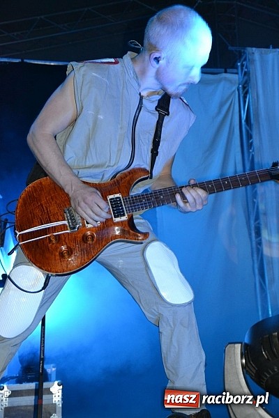 Zdjęcie w galerii na portalu naszraciborz.pl: Zamek przeszedł rockowy chrzest. Mocne nocne show No Longer Music wiadomości z regionu