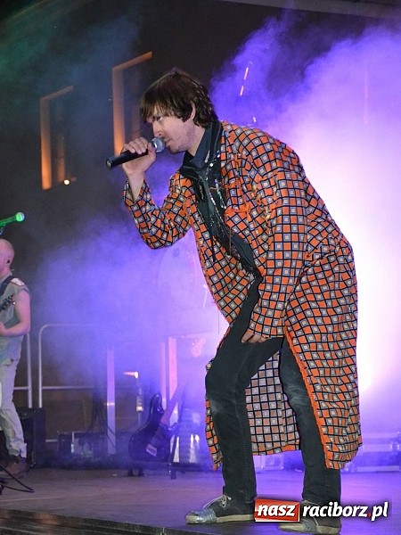 Zdjęcie w galerii na portalu naszraciborz.pl: Zamek przeszedł rockowy chrzest. Mocne nocne show No Longer Music wiadomości z regionu