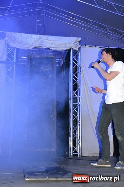 Zdjęcie w galerii na portalu naszraciborz.pl: Zamek przeszedł rockowy chrzest. Mocne nocne show No Longer Music wiadomości z regionu