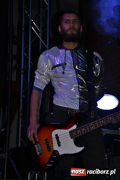 Zdjęcie w galerii na portalu naszraciborz.pl: Zamek przeszedł rockowy chrzest. Mocne nocne show No Longer Music wiadomości z regionu