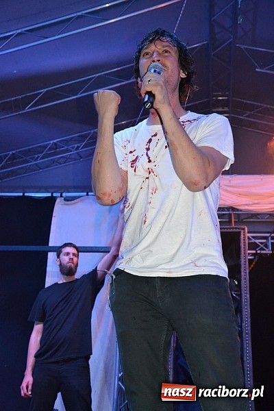 Zdjęcie w galerii na portalu naszraciborz.pl: Zamek przeszedł rockowy chrzest. Mocne nocne show No Longer Music wiadomości z regionu