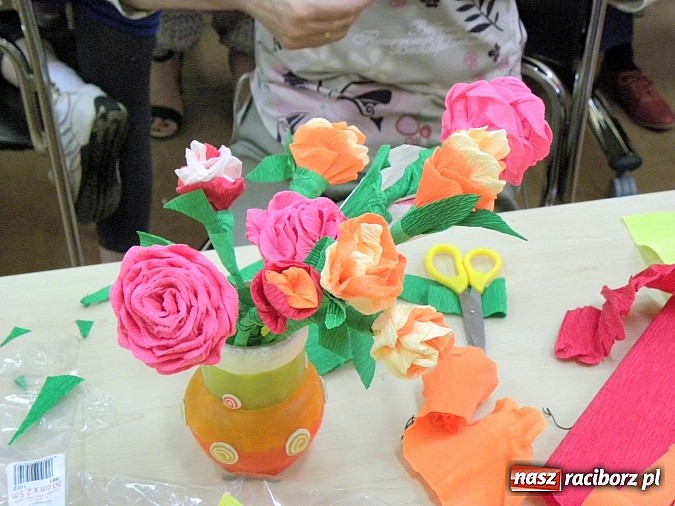 Zdjęcie w galerii na portalu naszraciborz.pl: Mała Akademia Sztuki: Czas na róże  wiadomości z regionu