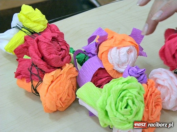 Zdjęcie w galerii na portalu naszraciborz.pl: Mała Akademia Sztuki: Czas na róże  wiadomości z regionu