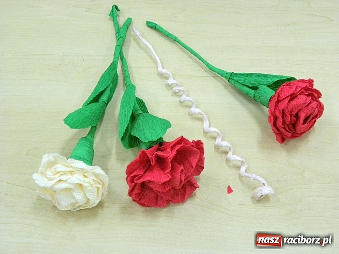 Zdjęcie w galerii na portalu naszraciborz.pl: Mała Akademia Sztuki: Czas na róże  wiadomości z regionu