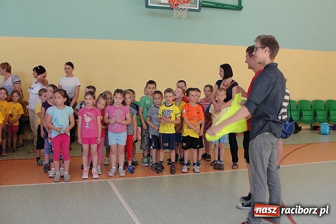 Zdjęcie w galerii na portalu naszraciborz.pl: Przedszkolaki na dniu sportu w Mechaniku  wiadomości z regionu