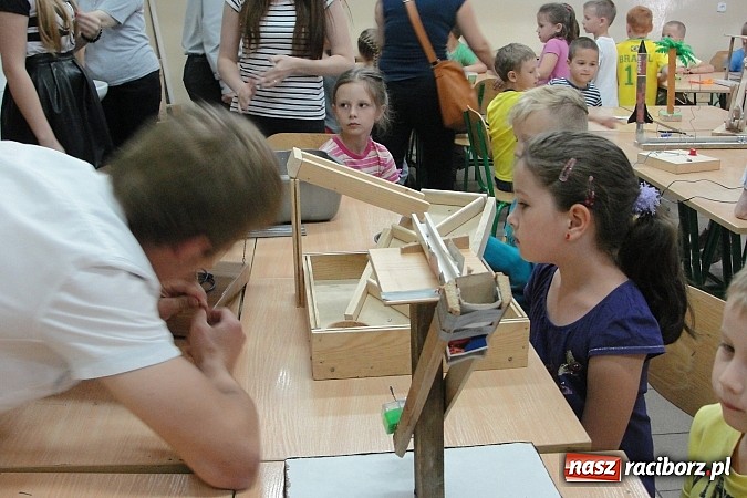 Zdjęcie w galerii na portalu naszraciborz.pl: Przedszkolaki na dniu sportu w Mechaniku  wiadomości z regionu