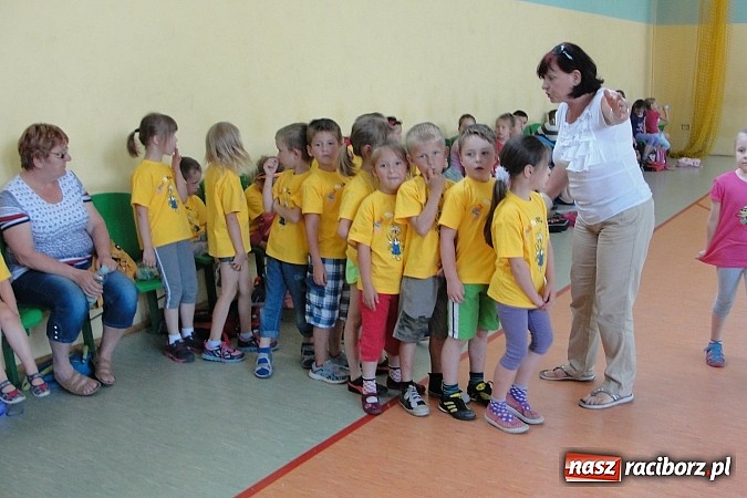 Zdjęcie w galerii na portalu naszraciborz.pl: Przedszkolaki na dniu sportu w Mechaniku  wiadomości z regionu