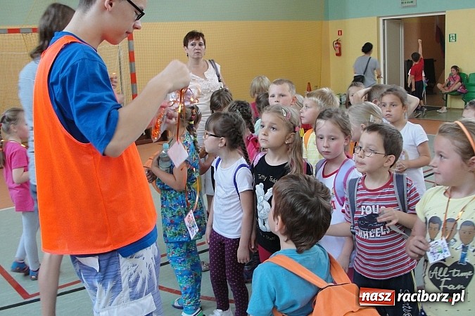 Zdjęcie w galerii na portalu naszraciborz.pl: Przedszkolaki na dniu sportu w Mechaniku  wiadomości z regionu