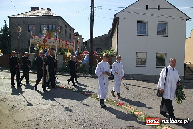 Zdjęcie w galerii na portalu naszraciborz.pl: Boże Ciało we wioskach powiatu raciborskiego wiadomości z regionu