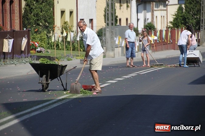 Zdjęcie w galerii na portalu naszraciborz.pl: Boże Ciało we wioskach powiatu raciborskiego wiadomości z regionu