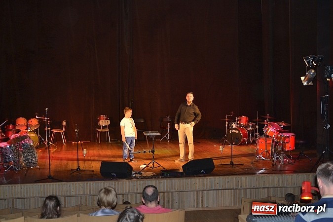 Zdjęcie w galerii na portalu naszraciborz.pl: Perkusiści ekstraklasy w Kuźni Raciborskiej wiadomości z regionu