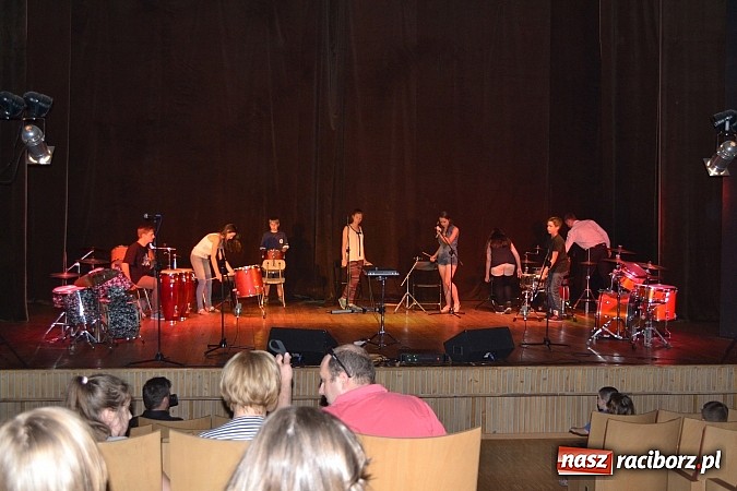 Zdjęcie w galerii na portalu naszraciborz.pl: Perkusiści ekstraklasy w Kuźni Raciborskiej wiadomości z regionu