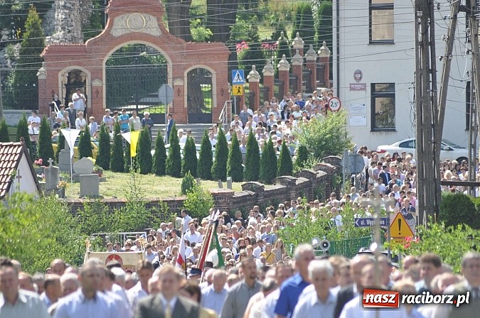 Zdjęcie w galerii na portalu naszraciborz.pl: Boże Ciało w Brzeziu nad Odrą - do czterech odnowionych kaplic wiadomości z regionu