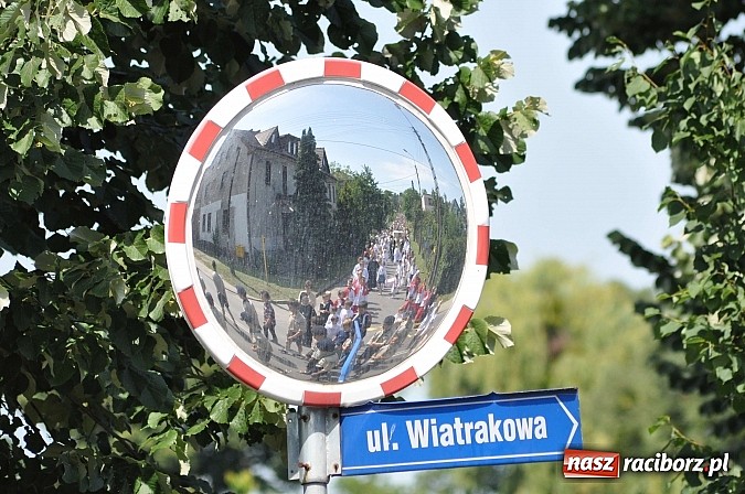 Zdjęcie w galerii na portalu naszraciborz.pl: Boże Ciało w Brzeziu nad Odrą - do czterech odnowionych kaplic wiadomości z regionu