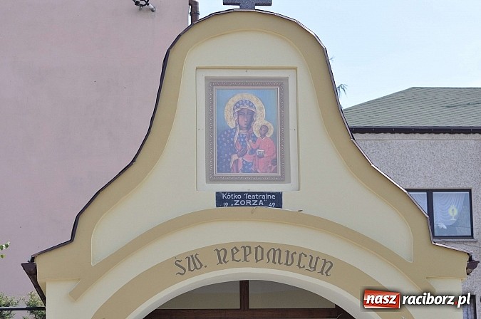 Zdjęcie w galerii na portalu naszraciborz.pl: Boże Ciało w Brzeziu nad Odrą - do czterech odnowionych kaplic wiadomości z regionu