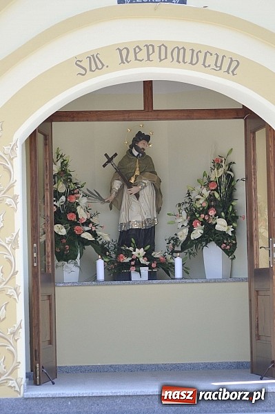 Zdjęcie w galerii na portalu naszraciborz.pl: Boże Ciało w Brzeziu nad Odrą - do czterech odnowionych kaplic wiadomości z regionu