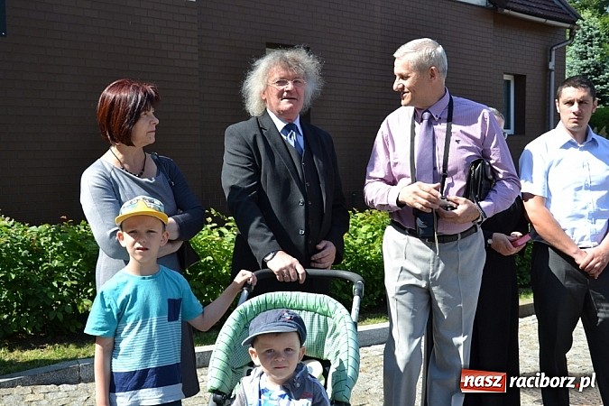 Zdjęcie w galerii na portalu naszraciborz.pl: Zabierzcie Jezusa ze sobą do domu! Procesja Bożego Ciała w Rudach  wiadomości z regionu