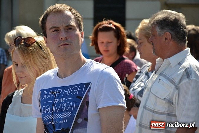 Zdjęcie w galerii na portalu naszraciborz.pl: Zabierzcie Jezusa ze sobą do domu! Procesja Bożego Ciała w Rudach  wiadomości z regionu