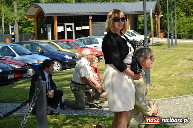 Zdjęcie w galerii na portalu naszraciborz.pl: Zabierzcie Jezusa ze sobą do domu! Procesja Bożego Ciała w Rudach  wiadomości z regionu