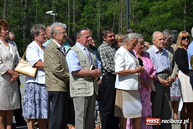 Zdjęcie w galerii na portalu naszraciborz.pl: Zabierzcie Jezusa ze sobą do domu! Procesja Bożego Ciała w Rudach  wiadomości z regionu