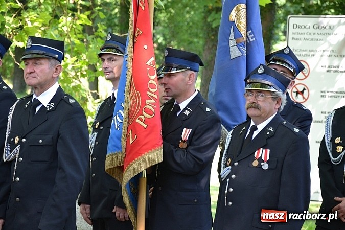 Zdjęcie w galerii na portalu naszraciborz.pl: Zabierzcie Jezusa ze sobą do domu! Procesja Bożego Ciała w Rudach  wiadomości z regionu