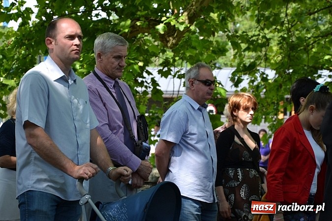 Zdjęcie w galerii na portalu naszraciborz.pl: Zabierzcie Jezusa ze sobą do domu! Procesja Bożego Ciała w Rudach  wiadomości z regionu