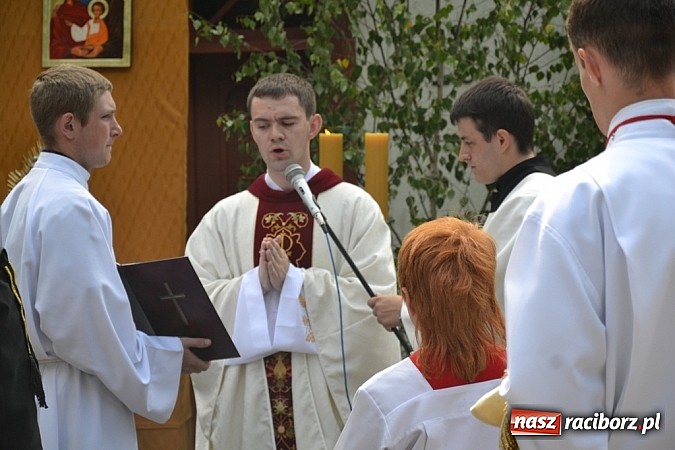Zdjęcie w galerii na portalu naszraciborz.pl: Zabierzcie Jezusa ze sobą do domu! Procesja Bożego Ciała w Rudach  wiadomości z regionu