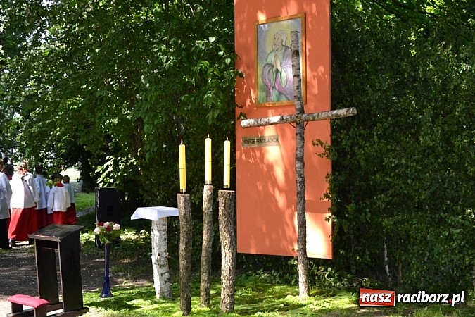 Zdjęcie w galerii na portalu naszraciborz.pl: Zabierzcie Jezusa ze sobą do domu! Procesja Bożego Ciała w Rudach  wiadomości z regionu