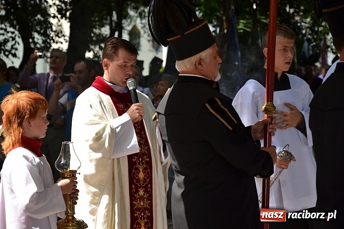 Zdjęcie w galerii na portalu naszraciborz.pl: Zabierzcie Jezusa ze sobą do domu! Procesja Bożego Ciała w Rudach  wiadomości z regionu