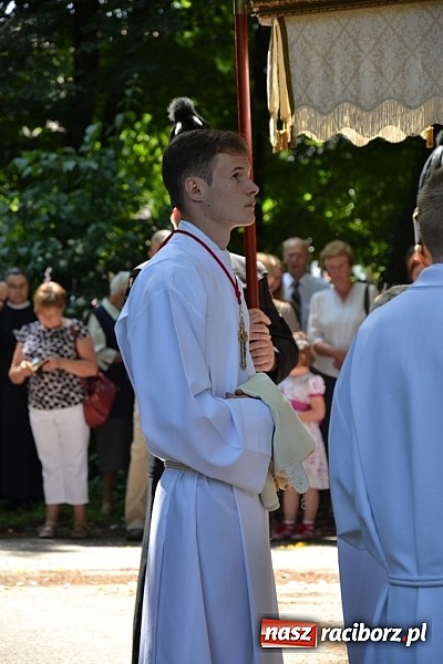 Zdjęcie w galerii na portalu naszraciborz.pl: Zabierzcie Jezusa ze sobą do domu! Procesja Bożego Ciała w Rudach  wiadomości z regionu