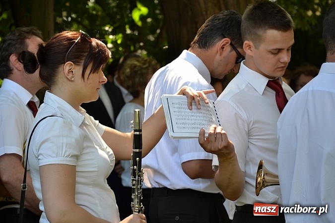 Zdjęcie w galerii na portalu naszraciborz.pl: Zabierzcie Jezusa ze sobą do domu! Procesja Bożego Ciała w Rudach  wiadomości z regionu