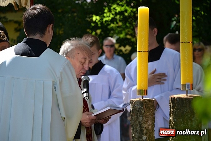 Zdjęcie w galerii na portalu naszraciborz.pl: Zabierzcie Jezusa ze sobą do domu! Procesja Bożego Ciała w Rudach  wiadomości z regionu