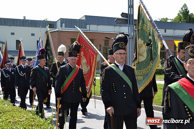 Zdjęcie w galerii na portalu naszraciborz.pl: Zabierzcie Jezusa ze sobą do domu! Procesja Bożego Ciała w Rudach  wiadomości z regionu