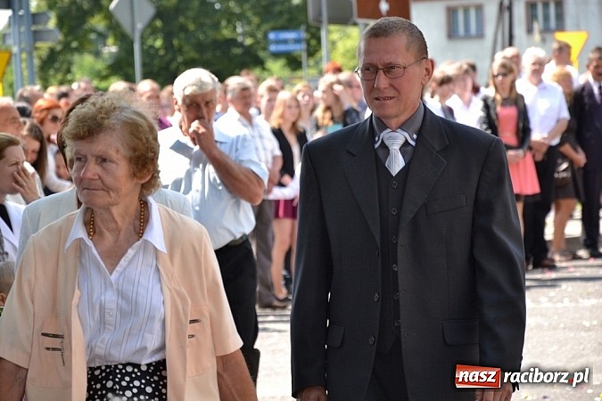 Zdjęcie w galerii na portalu naszraciborz.pl: Zabierzcie Jezusa ze sobą do domu! Procesja Bożego Ciała w Rudach  wiadomości z regionu