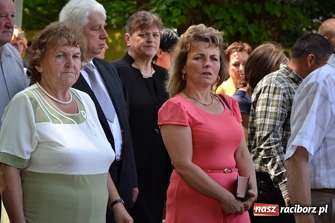 Zdjęcie w galerii na portalu naszraciborz.pl: Zabierzcie Jezusa ze sobą do domu! Procesja Bożego Ciała w Rudach  wiadomości z regionu