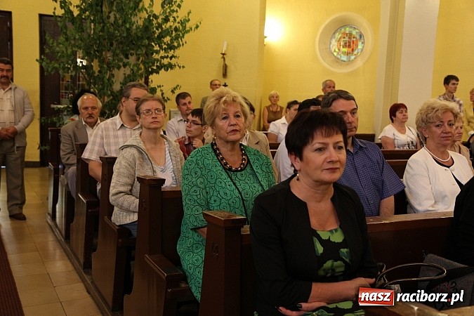 Zdjęcie w galerii na portalu naszraciborz.pl: Piosenki Piotra Rubika zabrzmiały dziś w kościele Najświętszego Serca Pana Jezusa wiadomości z regionu