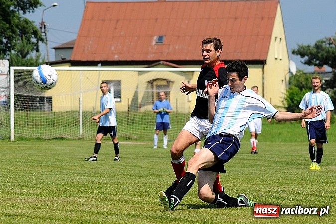 Zdjęcie w galerii na portalu naszraciborz.pl: B klasa: Trzy punkty zostały w Bieńkowicach wiadomości z regionu