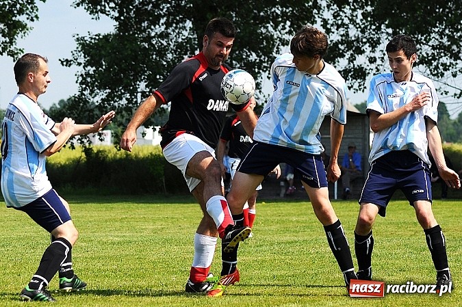 Zdjęcie w galerii na portalu naszraciborz.pl: B klasa: Trzy punkty zostały w Bieńkowicach wiadomości z regionu