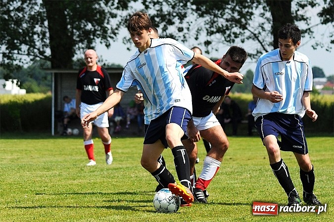 Zdjęcie w galerii na portalu naszraciborz.pl: B klasa: Trzy punkty zostały w Bieńkowicach wiadomości z regionu