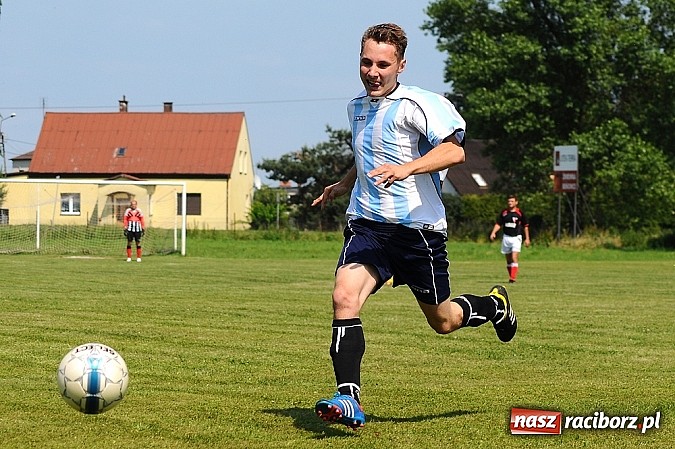 Zdjęcie w galerii na portalu naszraciborz.pl: B klasa: Trzy punkty zostały w Bieńkowicach wiadomości z regionu