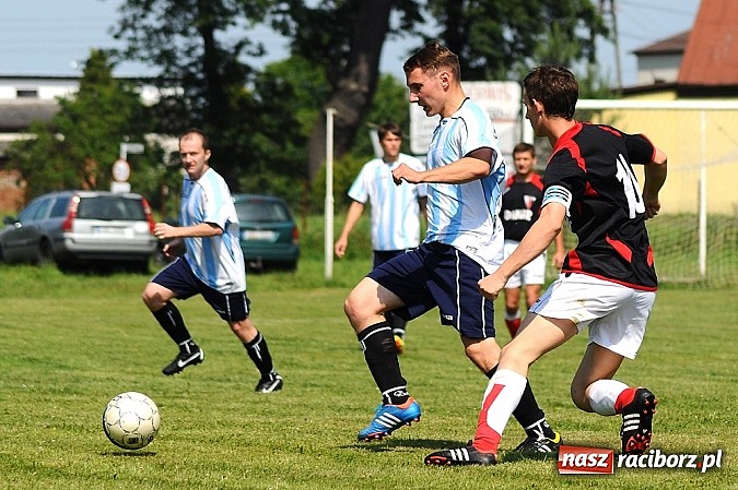 Zdjęcie w galerii na portalu naszraciborz.pl: B klasa: Trzy punkty zostały w Bieńkowicach wiadomości z regionu