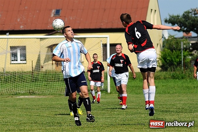 Zdjęcie w galerii na portalu naszraciborz.pl: B klasa: Trzy punkty zostały w Bieńkowicach wiadomości z regionu