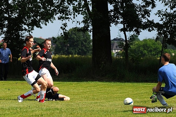 Zdjęcie w galerii na portalu naszraciborz.pl: B klasa: Trzy punkty zostały w Bieńkowicach wiadomości z regionu