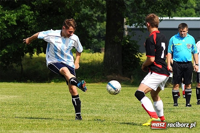 Zdjęcie w galerii na portalu naszraciborz.pl: B klasa: Trzy punkty zostały w Bieńkowicach wiadomości z regionu