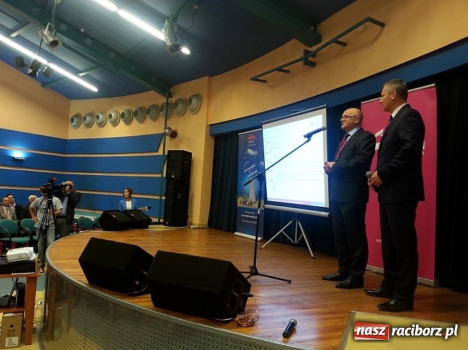 Zdjęcie w galerii na portalu naszraciborz.pl: Tauron rozmawia z biznesem i samorządowcami o bloku w Jaworznie wiadomości z regionu