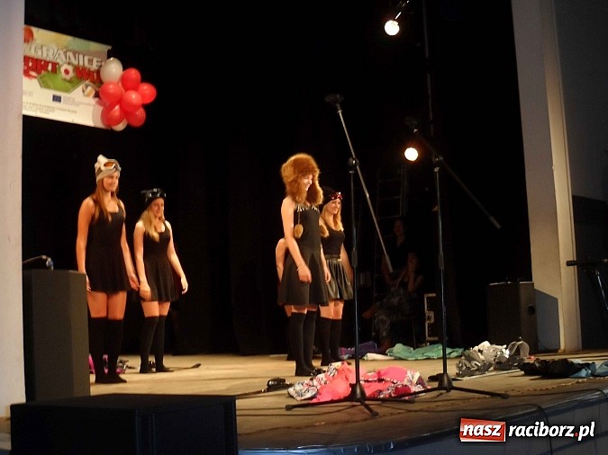 Zdjęcie w galerii na portalu naszraciborz.pl: W Gimnazjum nr 2 podsumowano unijny projekt Przez granice na sportowo wiadomości z regionu