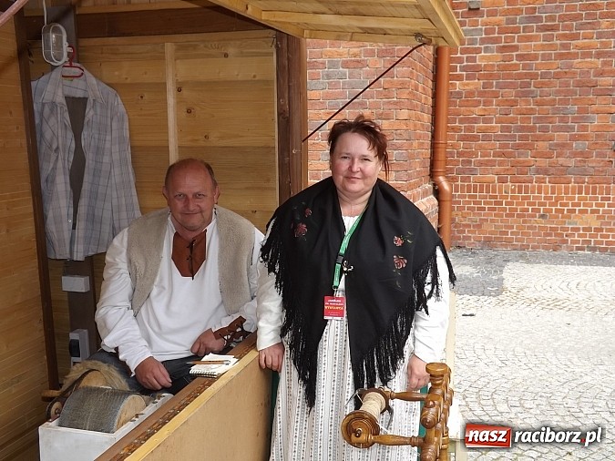 Zdjęcie w galerii na portalu naszraciborz.pl: Ruszył Jarmark św. Marcelego. Oferta pięćdziesięciu wystawców wiadomości z regionu