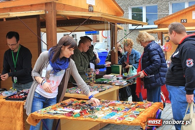 Zdjęcie w galerii na portalu naszraciborz.pl: Ruszył Jarmark św. Marcelego. Oferta pięćdziesięciu wystawców wiadomości z regionu