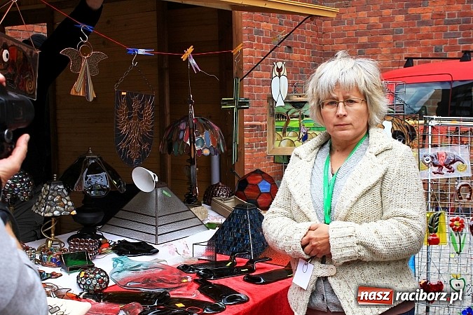 Zdjęcie w galerii na portalu naszraciborz.pl: Ruszył Jarmark św. Marcelego. Oferta pięćdziesięciu wystawców wiadomości z regionu